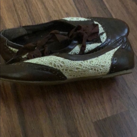 Flats - Picture 2 of 2